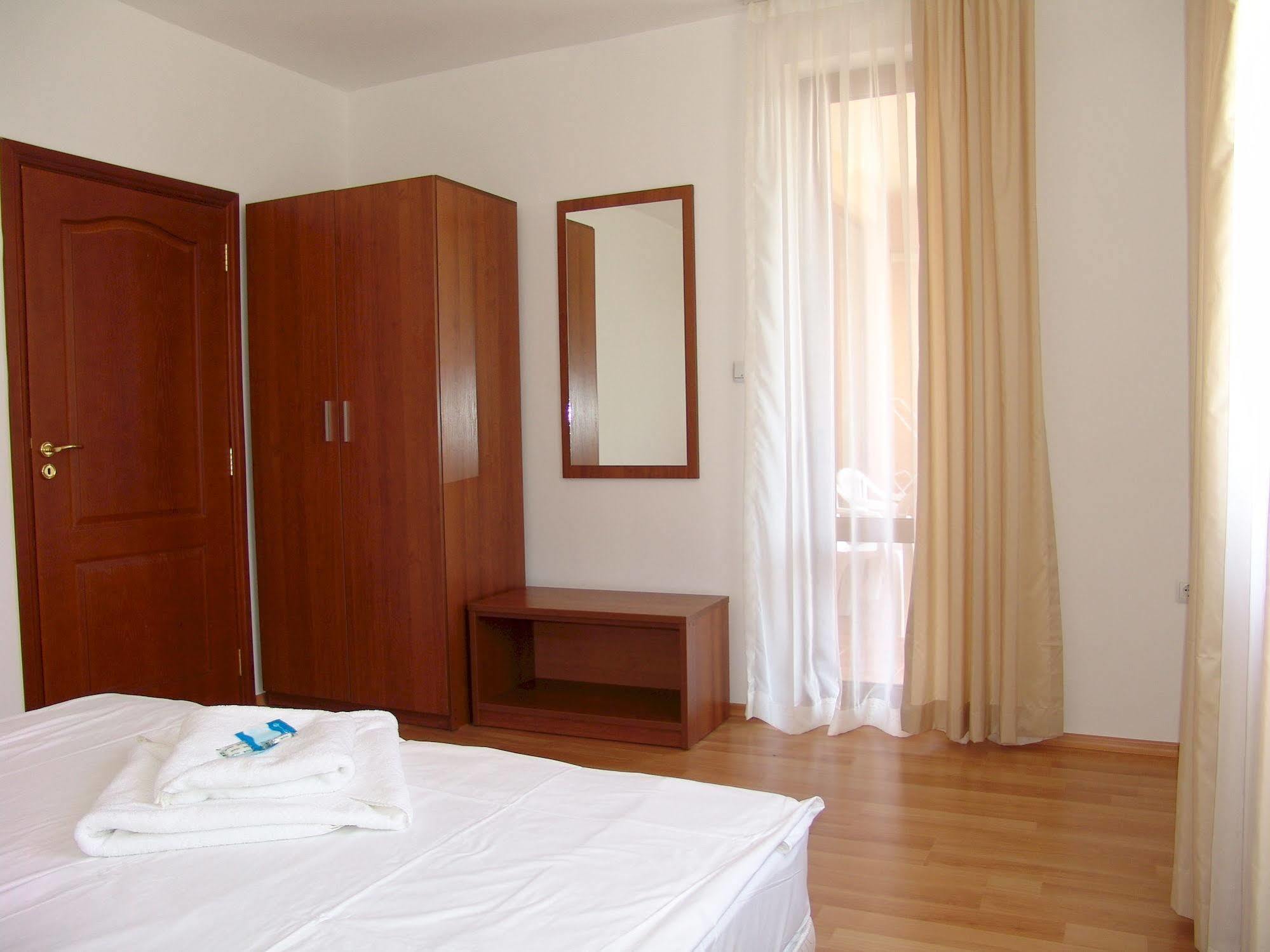 Apart Hotel Kasandra Pantai Sunny Luaran gambar